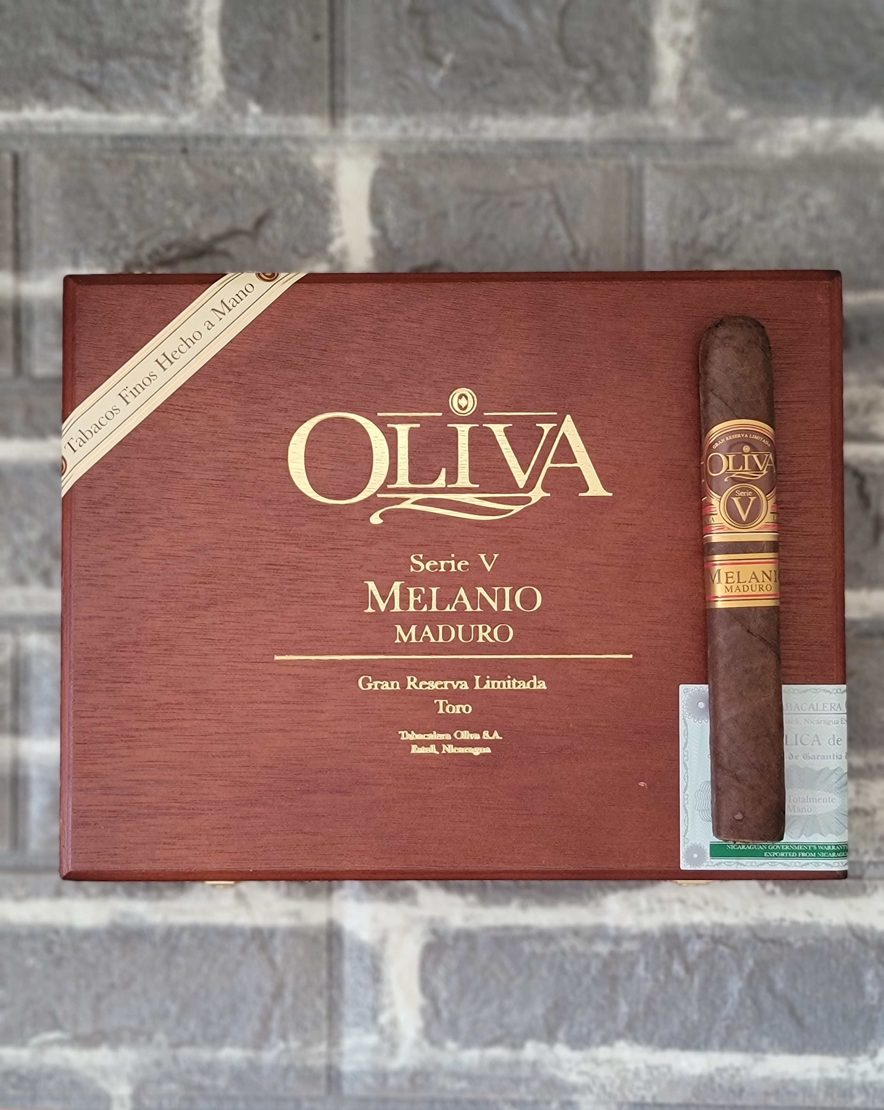 OLIVA SERIE V MELANIO MADURO